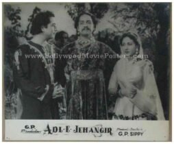 adil-e-jehangir-1955-old-bollywood-movie-black-and-white-pictures-photos-stills-4.jpg