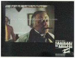 shatranj-ke-khiladi-1977-satyajit-ray-movie-stills-photos-buy-film-posters-for-sale-3.jpg